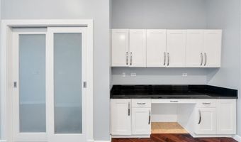 4575 DEAN MARTIN Dr 304, Las Vegas, NV 89103