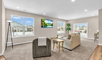 7749 Silver Fox Dr, Indianapolis, IN 46217