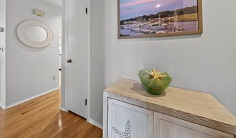 42 Turtle Bay Dr 42, Branford, CT 06405