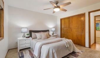 24950 NE AIRPORT Rd, Aurora, OR 97002