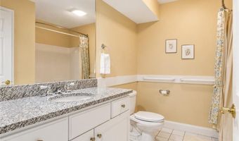 36 Overlook Dr 36, North Kingstown, RI 02852