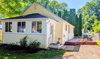 17 Autumn Trl, Coventry, CT 06238