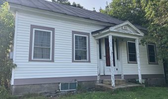 56 S Pleasant St, Bradford, VT 05033