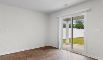 572 Woodland Farms Cir, Aynor, SC 29511