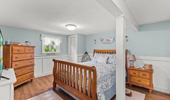 8 Stackpole Cir, Bourne, MA 02532