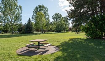 3711 NE Purcell Blvd, Bend, OR 97701
