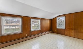 32 Brentwood Dr, Bloomfield, CT 06002