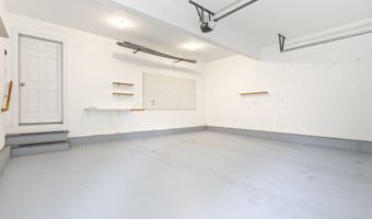 1 Arrowhead Trl, Waterford, CT 06385