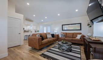 995 Edinburg Cir, Ammon, ID 83406