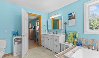 580 River Rd, Cambridge, VT 05464