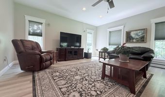 134 Pine Ledge Rd, Bangor, ME 04401