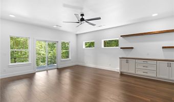 32 Warwick Dr, Bella Vista, AR 72714