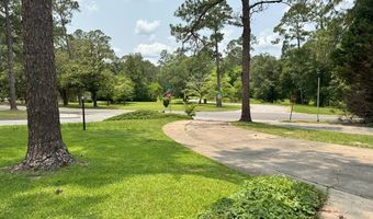 1657 Maryland Dr, Albany, GA 31707