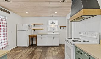 301 E Webster Ave, Ava, MO 65608