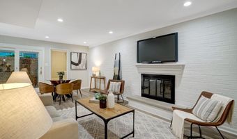 3820 WINTERSET Dr, Annandale, VA 22003