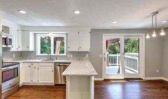 135 Foote St, Barrington, RI 02806