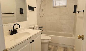 20200 NE 29th Ct N213, Aventura, FL 33180