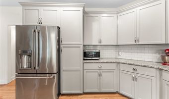 216 Edwin Cir, Aylett, VA 23009