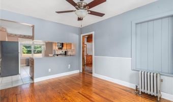 509 School St, North Kingstown, RI 02852