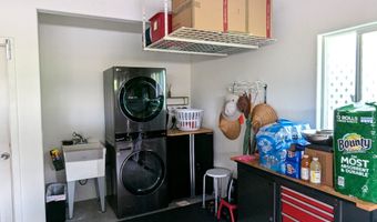 73-4356 KAKAHIAKA St, Kailua Kona, HI 96740