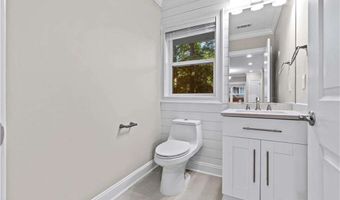 1841 Gainsborough Dr, Atlanta, GA 30341