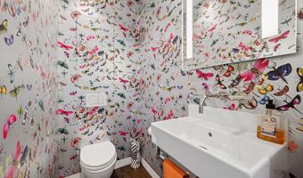 1121 BAY St, Alameda, CA 94501