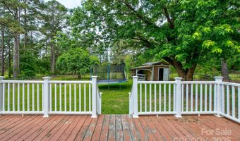 589 White Pines Cir, Camden, SC 29020