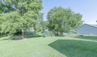 83 Rohr St, Arnolds Park, IA 51331