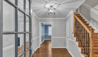 125 Lake Picketts Dr, Acworth, GA 30101