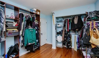 1849 W Spring Ridge Dr, Arlington Heights, IL 60004