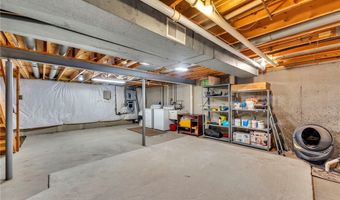 571 Burroughs Dr, Amherst, NY 14226