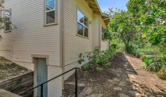 815 Creek Stone Way, Ashland, OR 97520