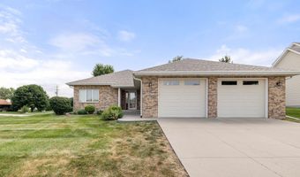 1403 Maple Dr, Adel, IA 50003