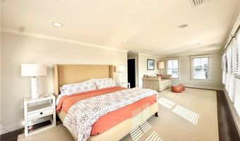 44 Tuckerman Ave, Middletown, RI 02842