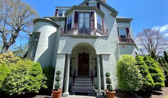 96 Rhode Island Ave 3, Newport, RI 02840