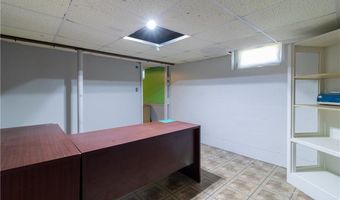 2540 W Shore Rd, Warwick, RI 02889