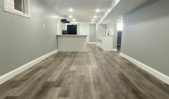 24 W 35TH St B, Bayonne, NJ 07002