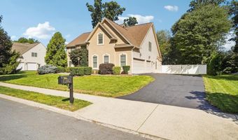 6139 PALOMINO Dr, Allentown, PA 18106