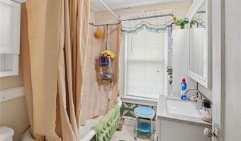 612 Rathbun St, Blackstone, MA 01504