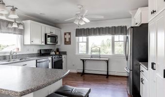 123 Lasalle Dr, Bangor, ME 04401