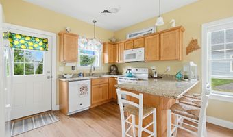 12 Sunrise Ln, Arundel, ME 04046