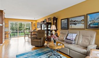 413 North Ln, Bristol, RI 02809