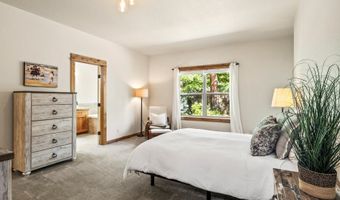 60836 Yellow Leaf St, Bend, OR 97702