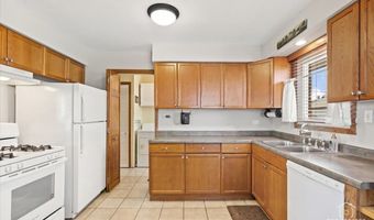 1228 S HADDOW Ave, Arlington Heights, IL 60005
