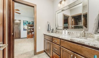 305 S Heritage Rd, Brandon, SD 57005