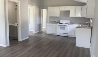 733 S Griffith Ave, Aurora, MO 65605