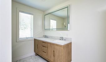 23 Fesser Ave, Bristol, RI 02809