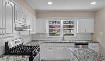 1211 Lee St, Benton, LA 71006