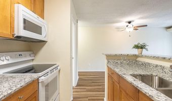 75 S REYNOLDS St 318, Alexandria, VA 22304