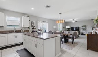 5052 WHITE CHICORY Dr, Apollo Beach, FL 33572
